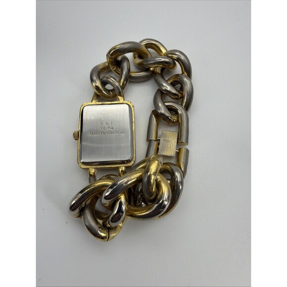 Vintage Vienna Gold Tone Women’s Quartz Watch Ladies Wristwatch New Bat - Picture 4 of 6